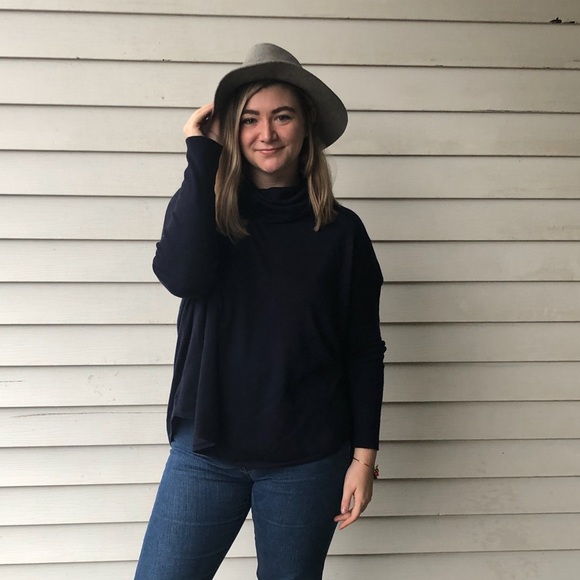 Meet your Posher, Hilde - Picture 1 of 2